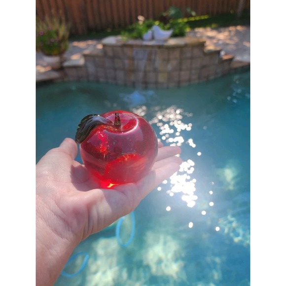 Vintage Hand Blown Glass Apple Paper Weight Red With Green Leaf & Stem Teacher - Picture 2 of 9